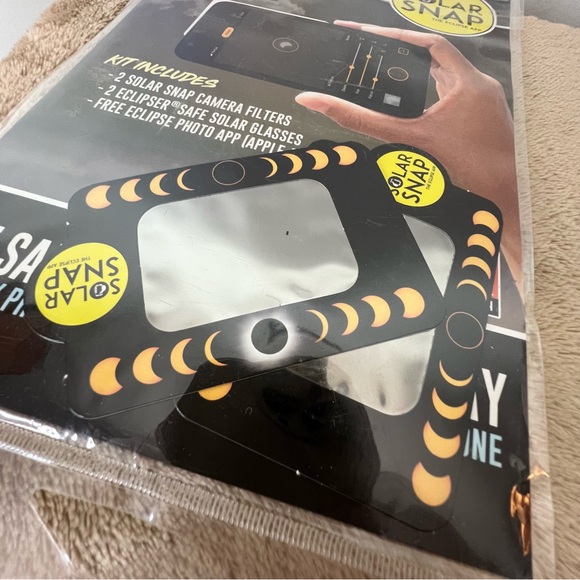 Solar Snap Eclipse Photography Kit Phone Camera Solar Filters + Eclipse Glasses - Picture 4 of 5